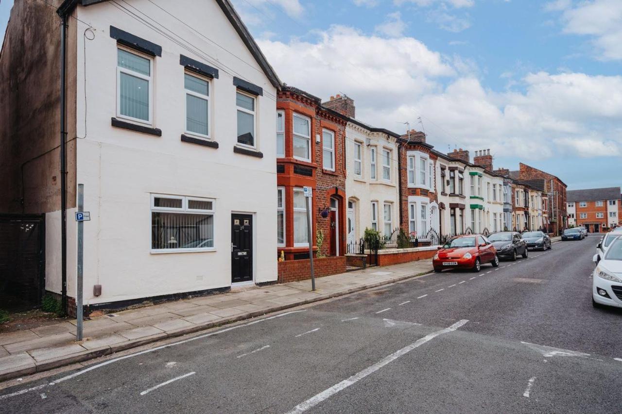 Supersized 5 Bedroom Ensuite Free Parking By Hinkley Homes Apartment *